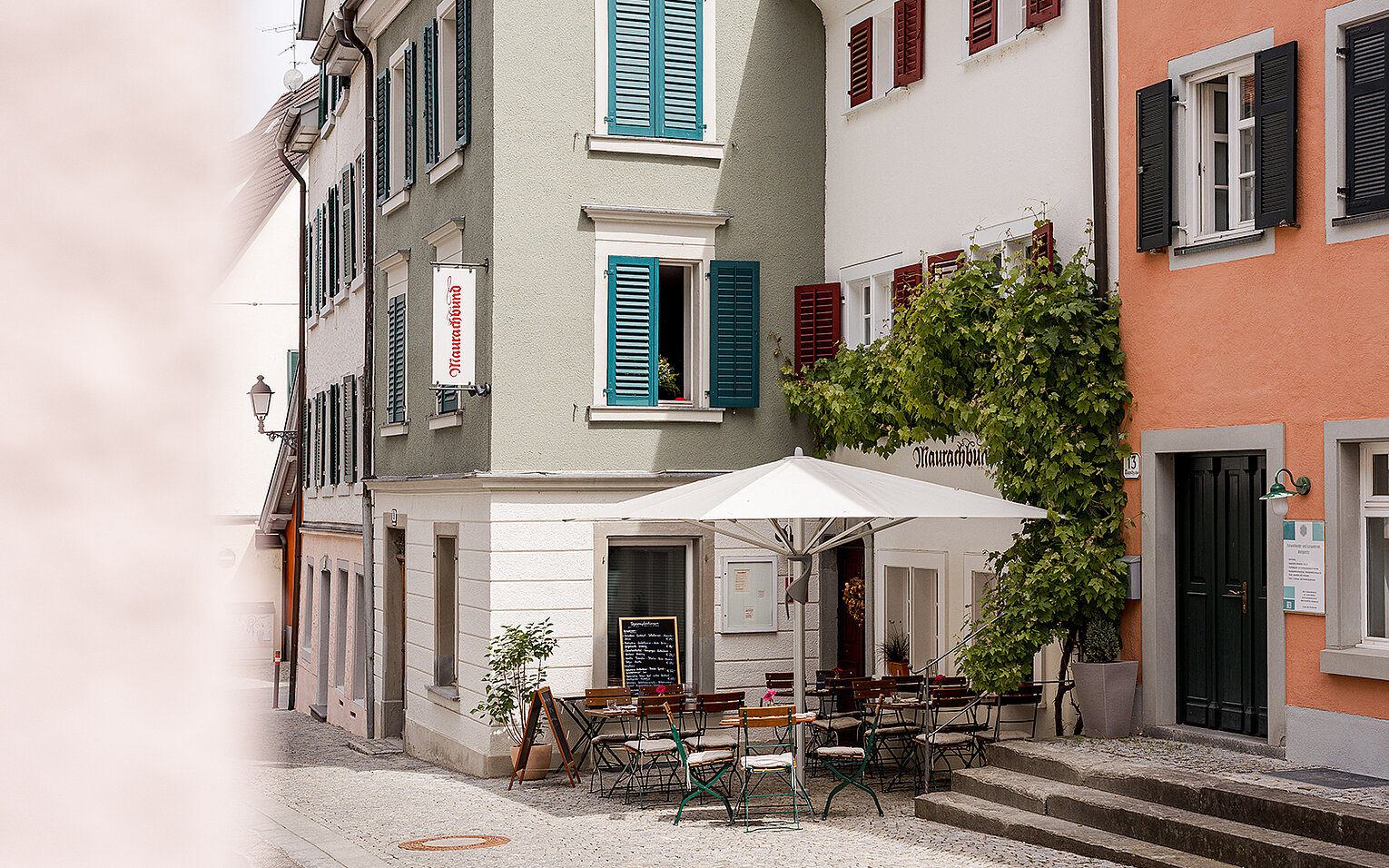 restaurant maurachbund – galerie – eingang – gartenbereich